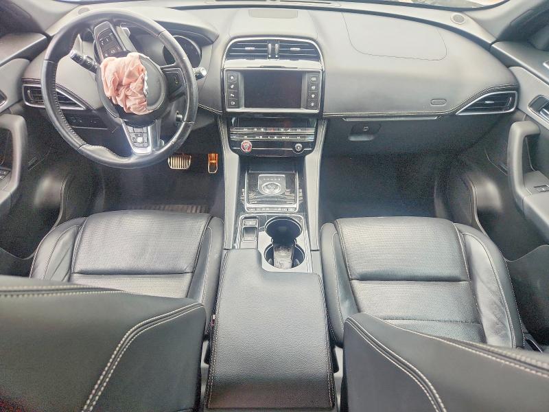 Photo 8 from auction – 2017 JAGUAR F-PACE with VIN SADCM2BV8HA498190