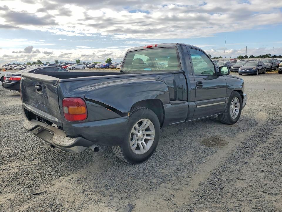 Zdjęcie 3 z aukcji – 2003 CHEVROLET SILVERADO z VIN 1GCEC14V93Z348081
