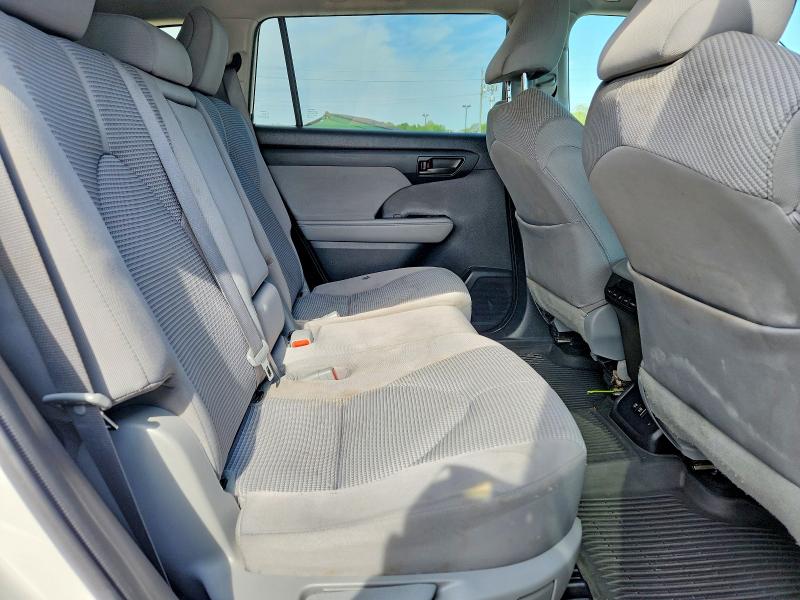 Photo 11 from auction – 2021 TOYOTA HIGHLANDER with VIN 5TDBZRBHXMS548306