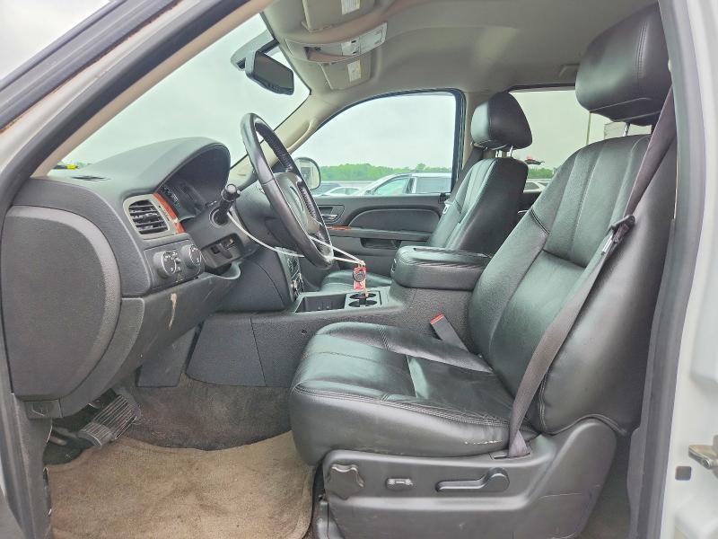 Photo 7 from auction – 2013 GMC YUKON XL with VIN 1GKS2KE73DR177345
