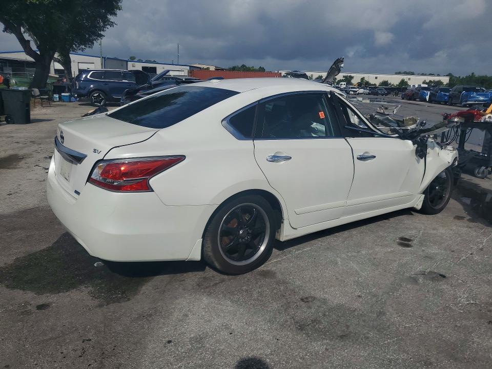 Photo 3 from auction – 2014 NISSAN ALTIMA with VIN 1N4AL3AP3EC317422