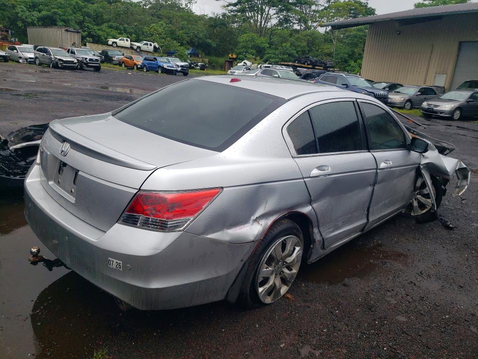 Photo 3 from auction – 2008 HONDA ACCORD with VIN JHMCP26808C036877