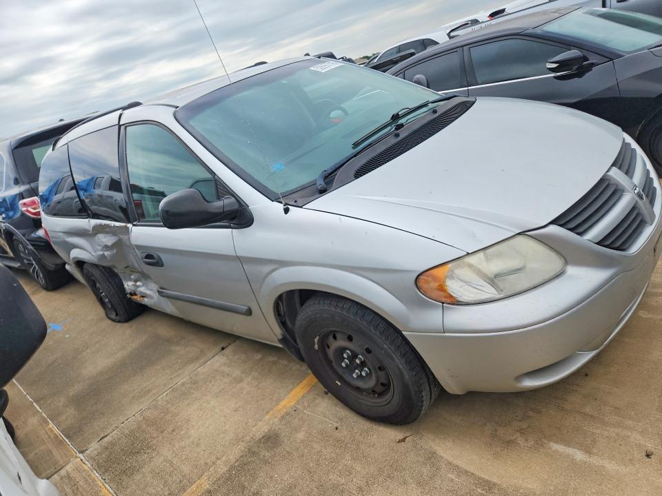 Photo 4 from auction – 2005 DODGE GRAND CARAVAN with VIN 1D4GP24R05B189083
