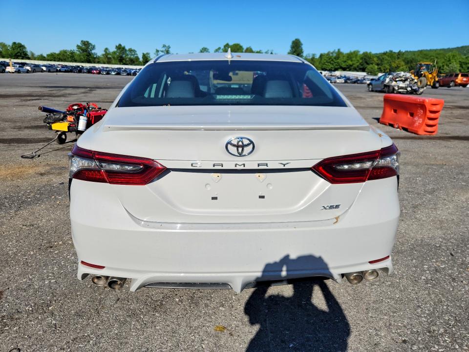 Photo 6 from auction – 2024 TOYOTA CAMRY with VIN 4T1K61AKXRU249727