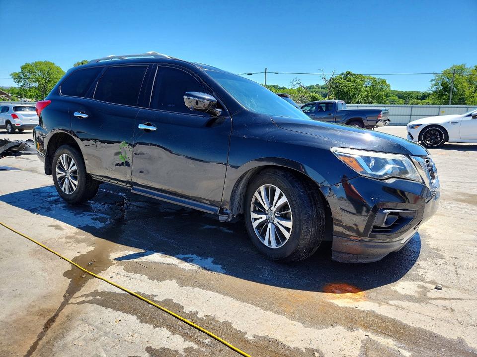 Photo 4 from auction – 2017 NISSAN PATHFINDER with VIN 5N1DR2MN5HC648397