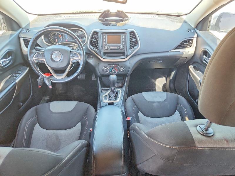 Photo 8 from auction – 2018 JEEP CHEROKEE with VIN 1C4PJLCB6JD511393