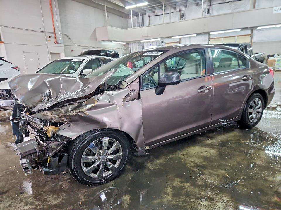 HONDA CIVIC 2012 with VIN 2HGFB2F53CH537675 - Photo from auction