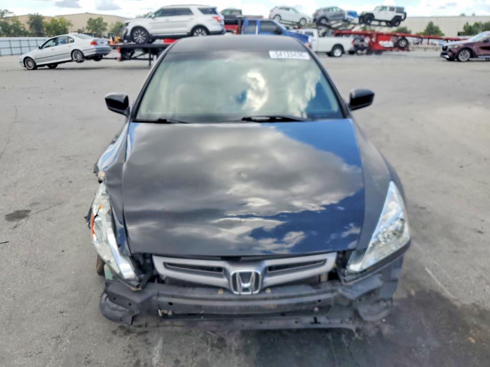 Photo 5 from auction – 2005 HONDA ACCORD with VIN 1HGCM56495A035244