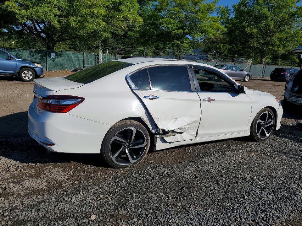 Photo 3 from auction – 2017 HONDA ACCORD with VIN 1HGCR2F16HA302995
