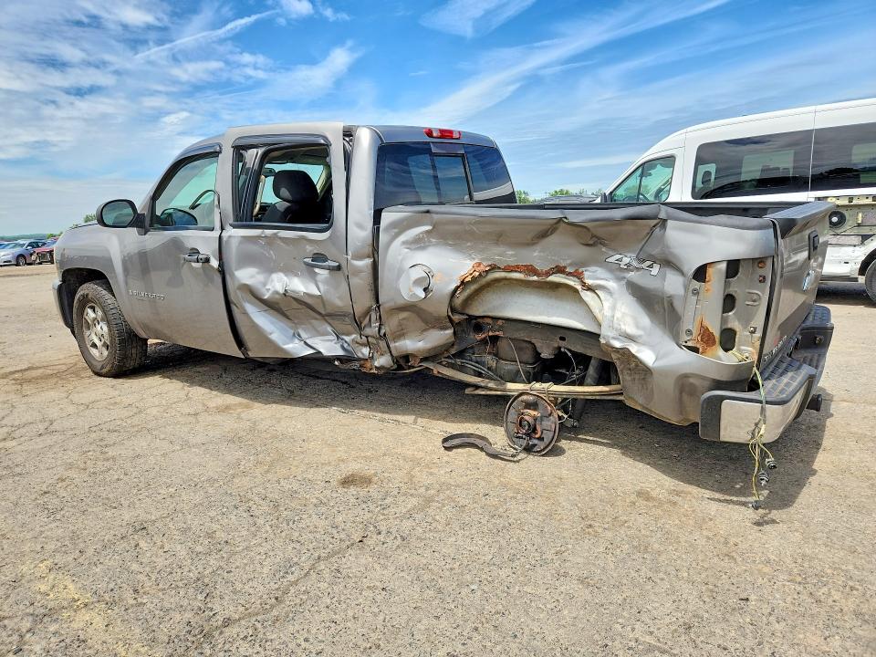 Photo 2 from auction – 2007 CHEVROLET SILVERADO with VIN 2GCEK13MX71652417