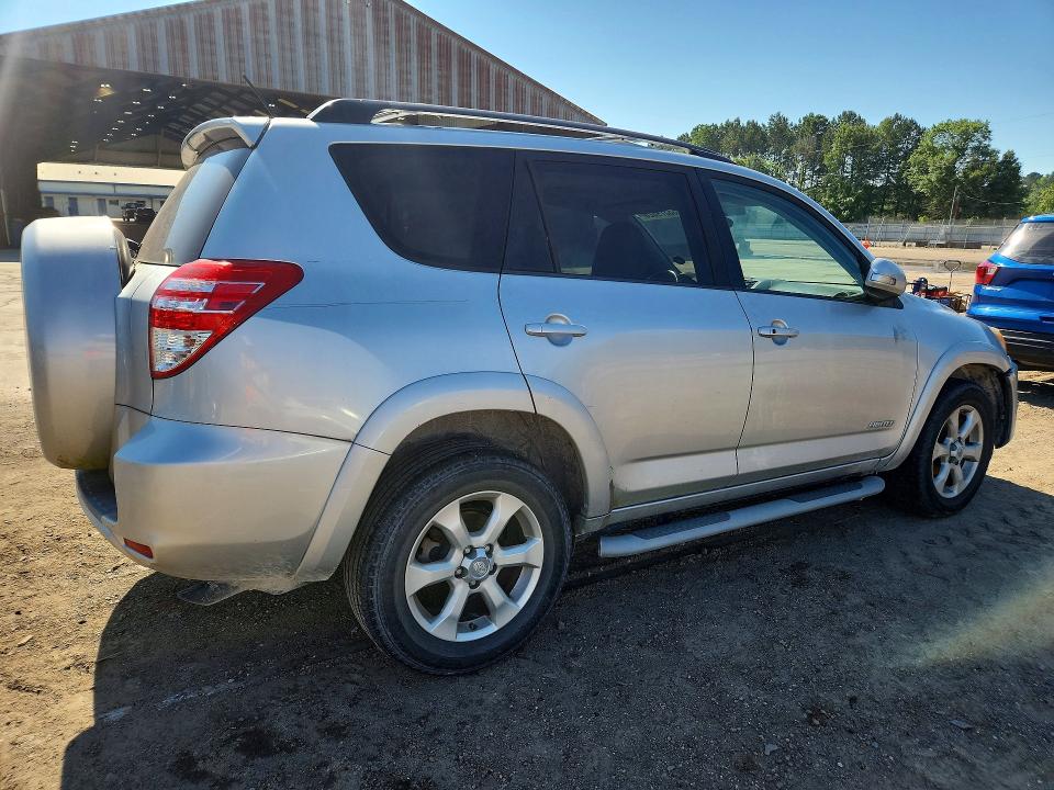 Photo 3 from auction – 2009 TOYOTA RAV4 with VIN 2T3ZF31V49W006765
