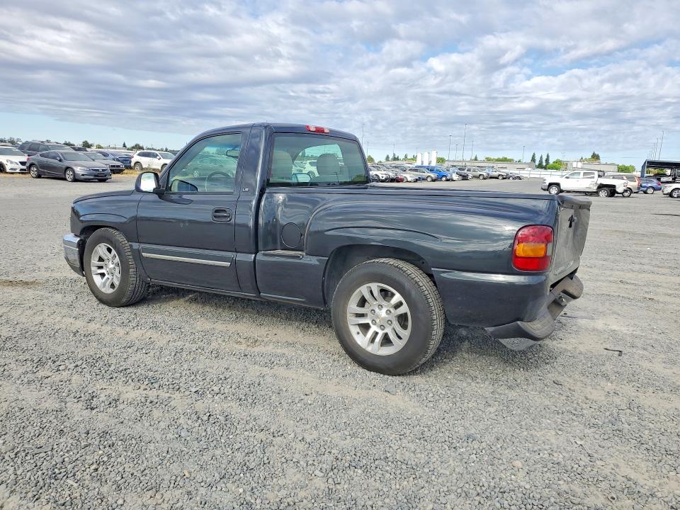 Photo 2 from auction – 2003 CHEVROLET SILVERADO with VIN 1GCEC14V93Z348081