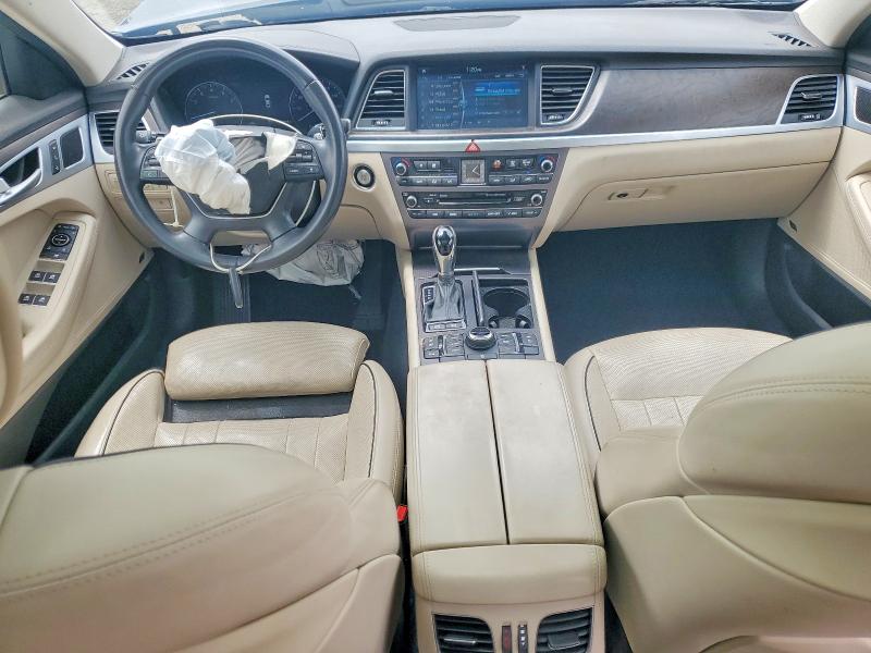 Photo 8 from auction – 2016 HYUNDAI GENESIS with VIN KMHGN4JE4GU111263