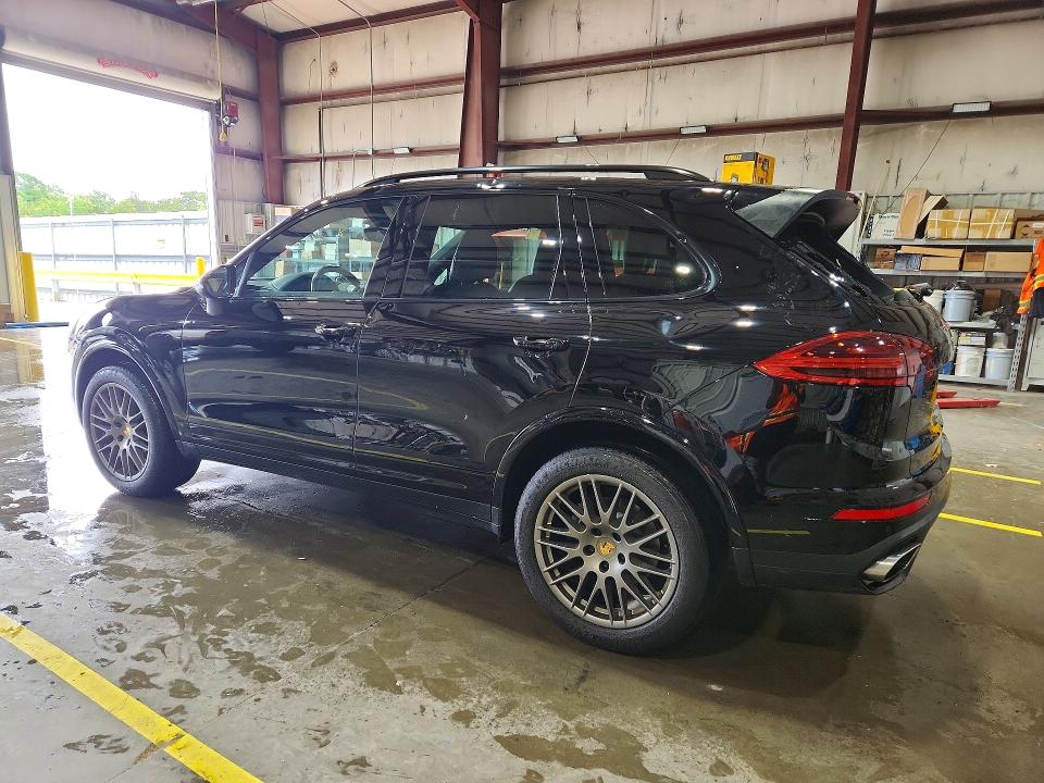 Photo 2 from auction – 2017 PORSCHE CAYENNE with VIN WP1AA2A21HKA80923