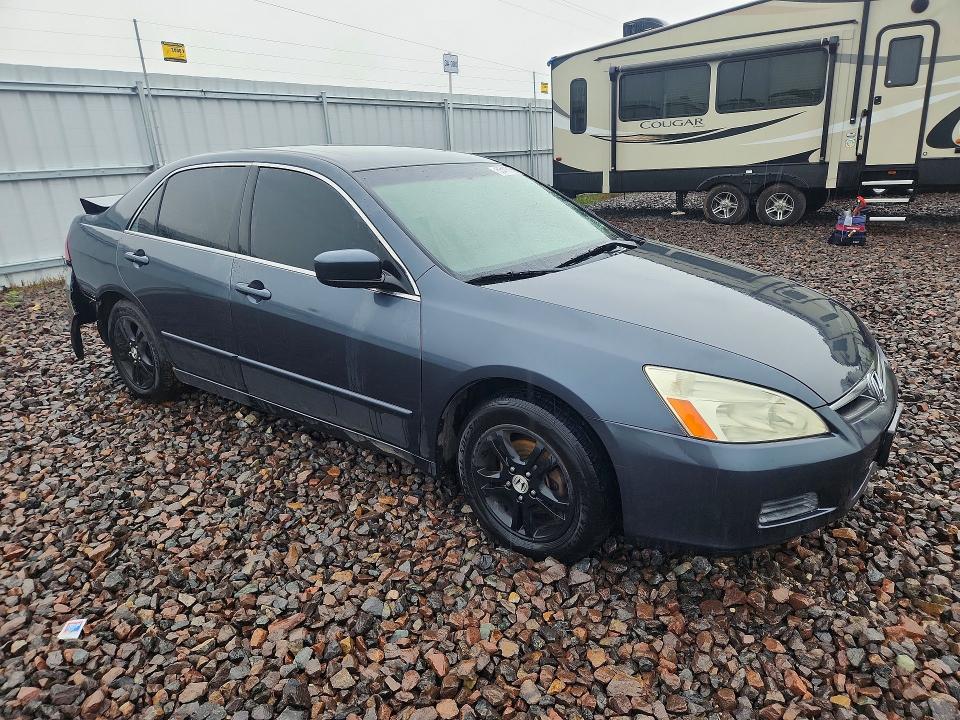 Photo 4 from auction – 2007 HONDA ACCORD with VIN JHMCM56747C001386