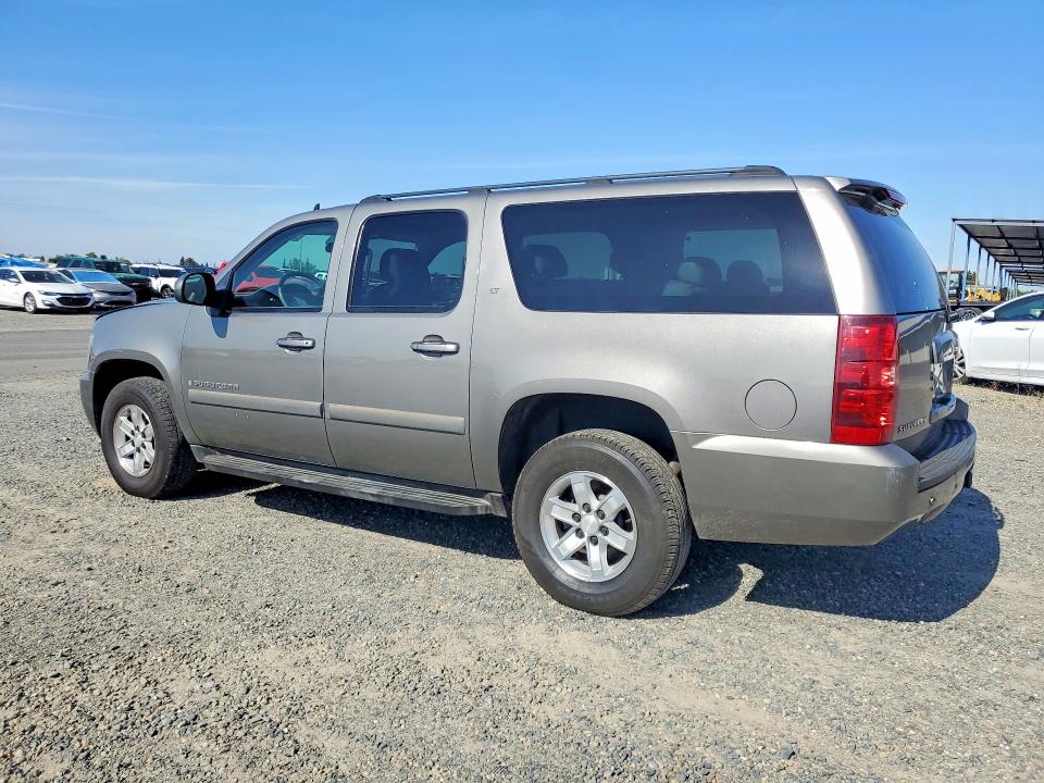 Photo 2 from auction – 2007 CHEVROLET SUBURBAN with VIN 1GNFK16387J166953