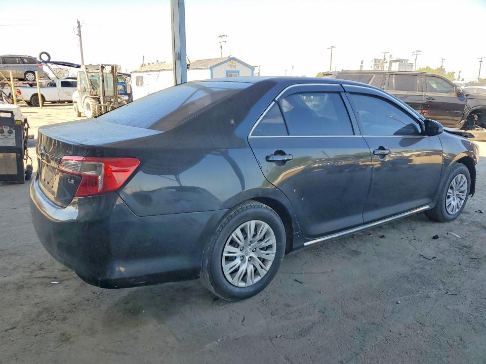 Photo 3 from auction – 2014 TOYOTA CAMRY with VIN 4T1BF1FK2EU311253