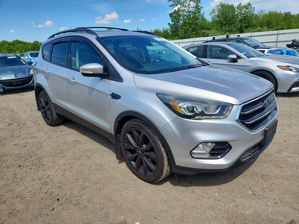 Photo 4 from auction – 2017 FORD ESCAPE with VIN 1FMCU9JD9HUB55279