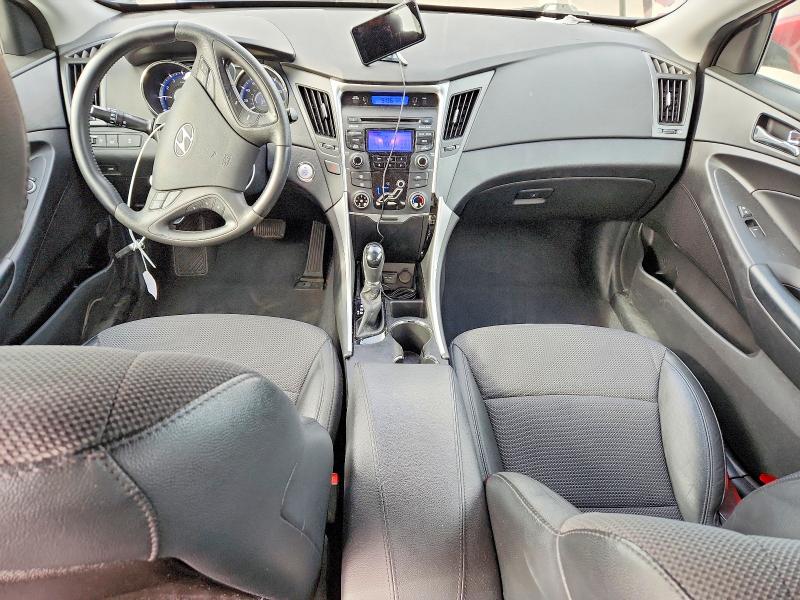 Photo 8 from auction – 2013 HYUNDAI SONATA with VIN 5NPEC4AC3DH694155