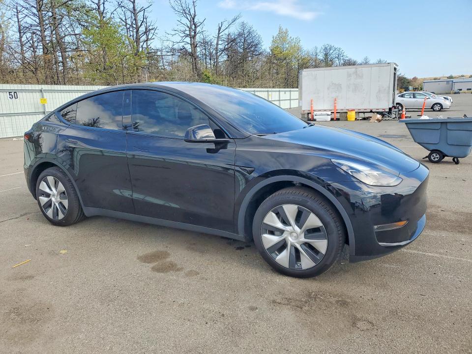 Photo 4 from auction – 2024 TESLA MODEL Y with VIN 7SAYGAEE4RF009102