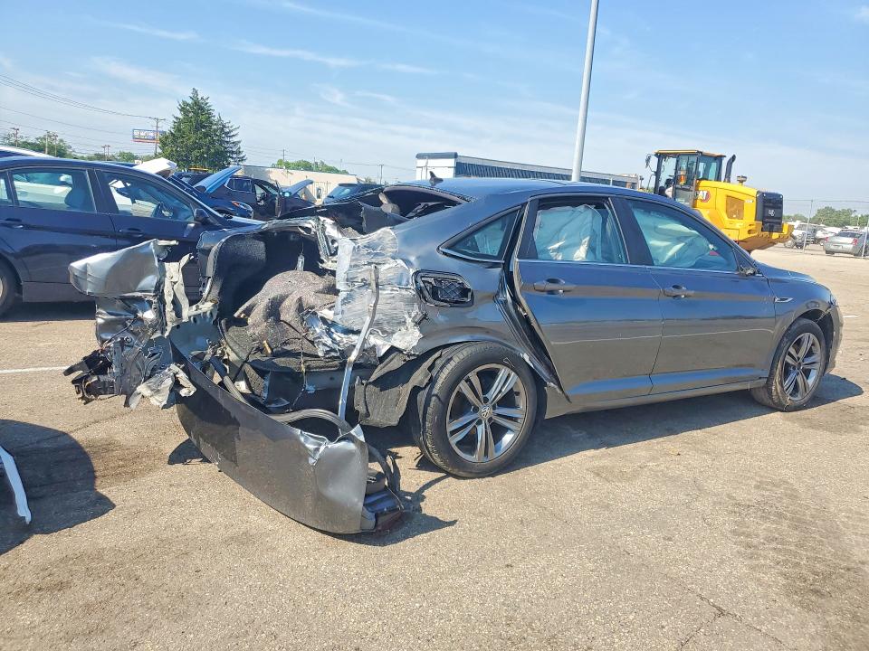 Photo 3 from auction – 2019 VOLKSWAGEN JETTA with VIN 3VWC57BU6KM040720