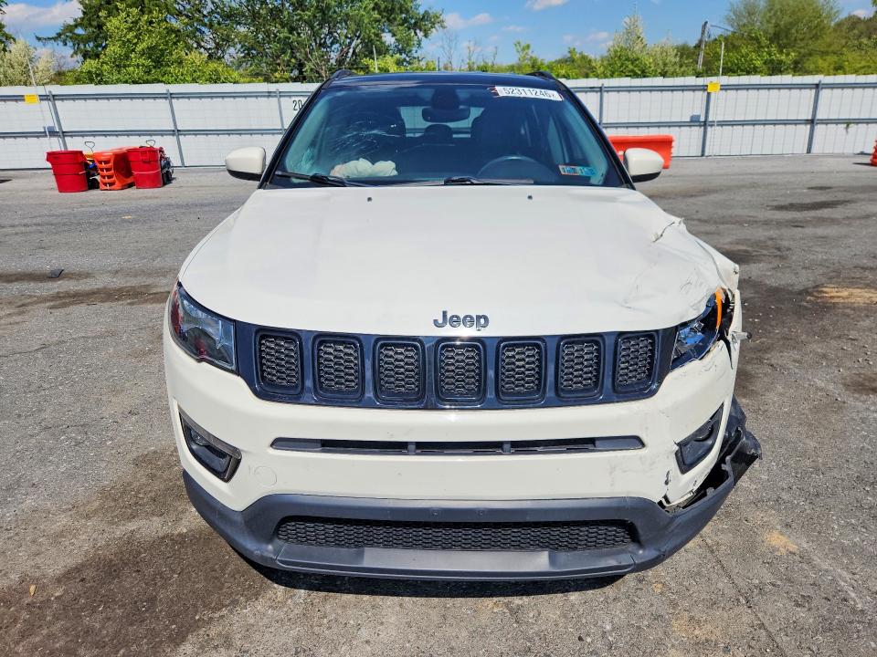 Photo 5 from auction – 2018 JEEP COMPASS with VIN 3C4NJDBB6JT301577