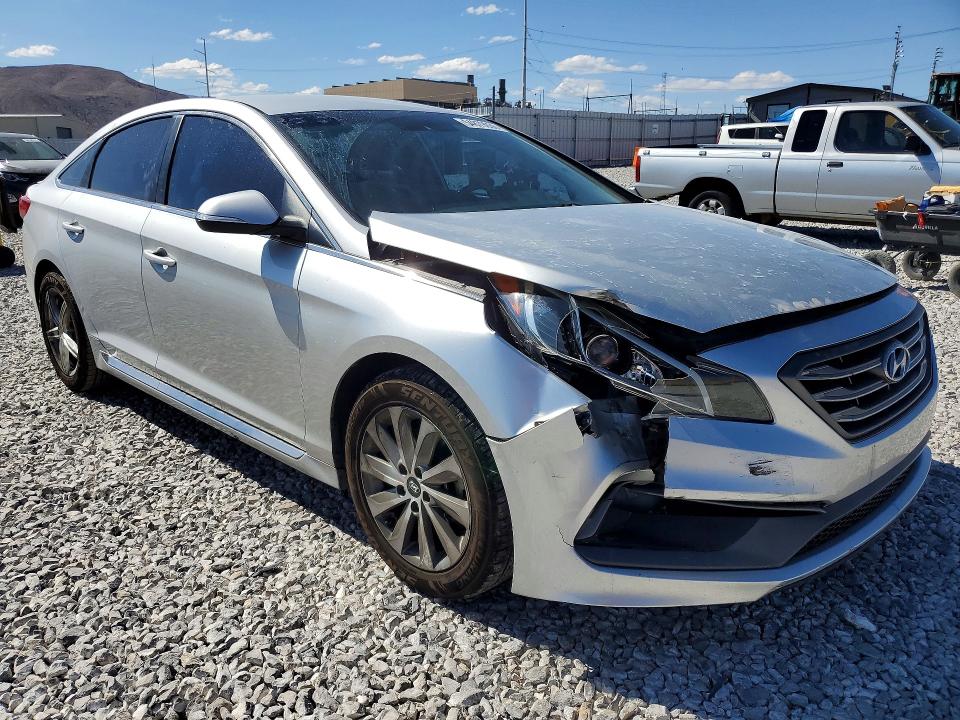 Photo 4 from auction – 2016 HYUNDAI SONATA with VIN 5NPE34AFXGH392201