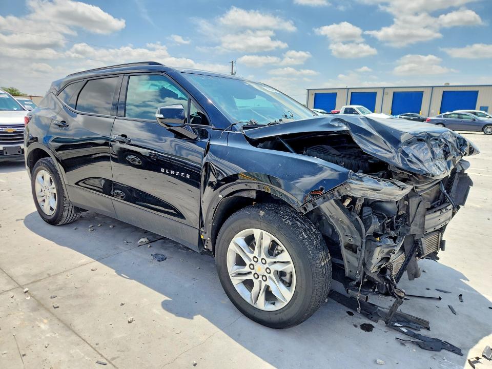 Photo 4 from auction – 2022 CHEVROLET BLAZER with VIN 3GNKBCR40NS198645