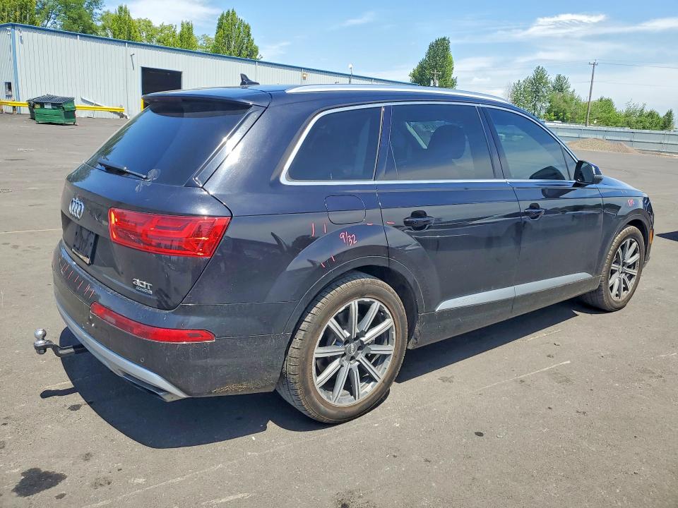 Photo 3 from auction – 2017 AUDI Q7 with VIN WA1VABF70HD019519
