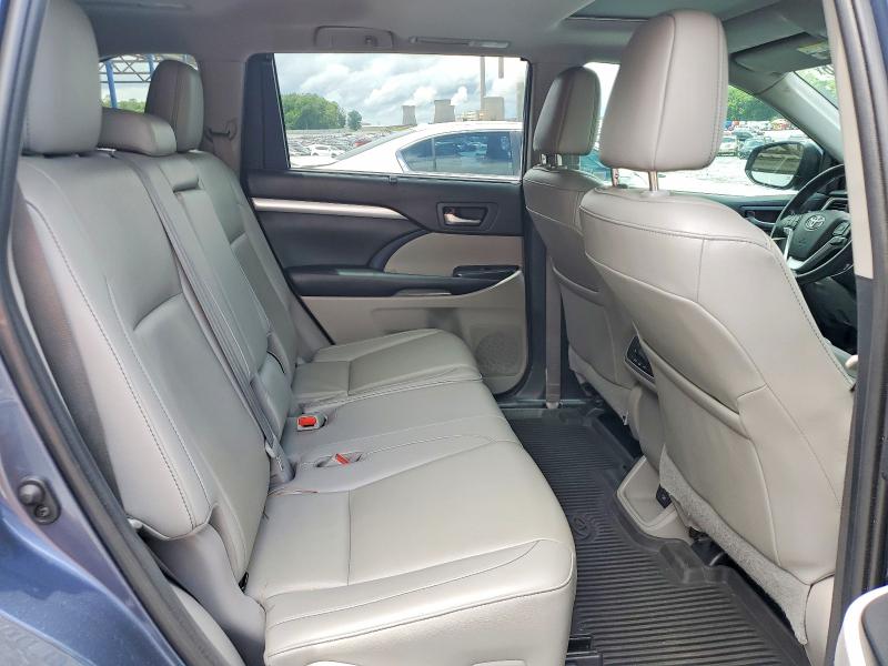 Photo 10 from auction – 2019 TOYOTA HIGHLANDER with VIN 5TDKZRFH9KS326864