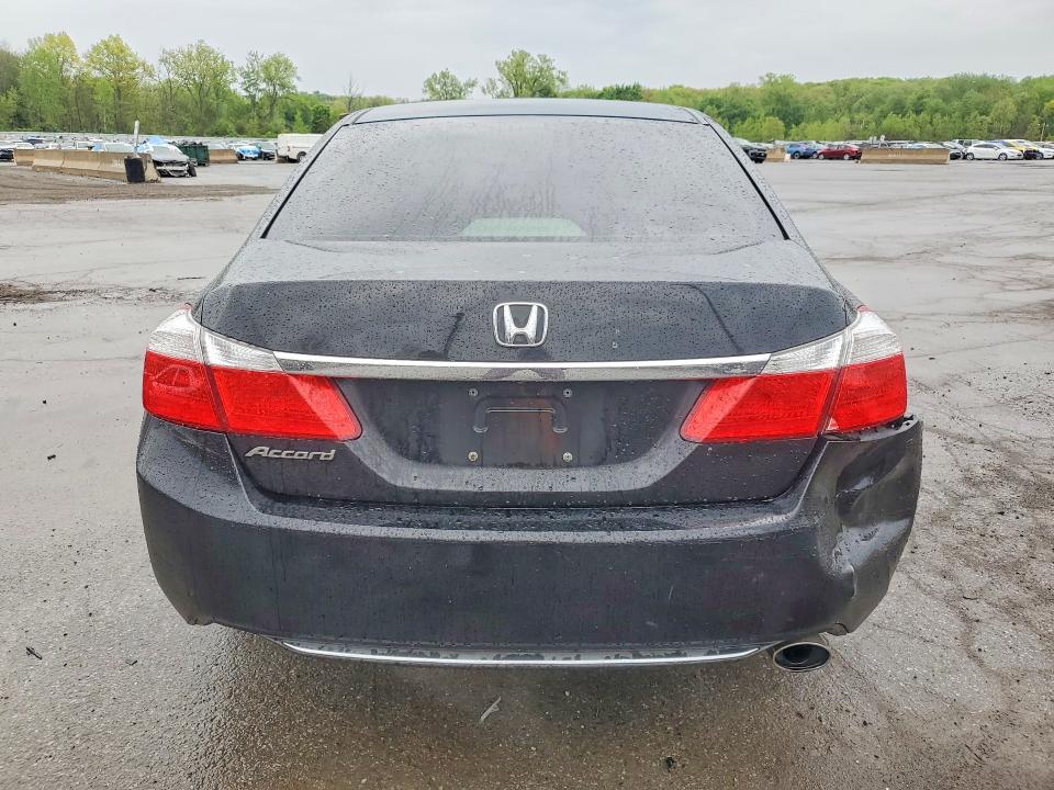 Photo 6 from auction – 2015 HONDA ACCORD with VIN 1HGCR2F33FA050041
