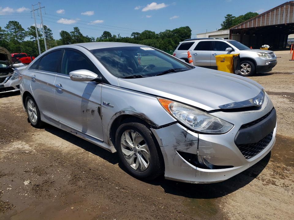 Photo 4 from auction – 2013 HYUNDAI SONATA with VIN KMHEC4A4XDA050521