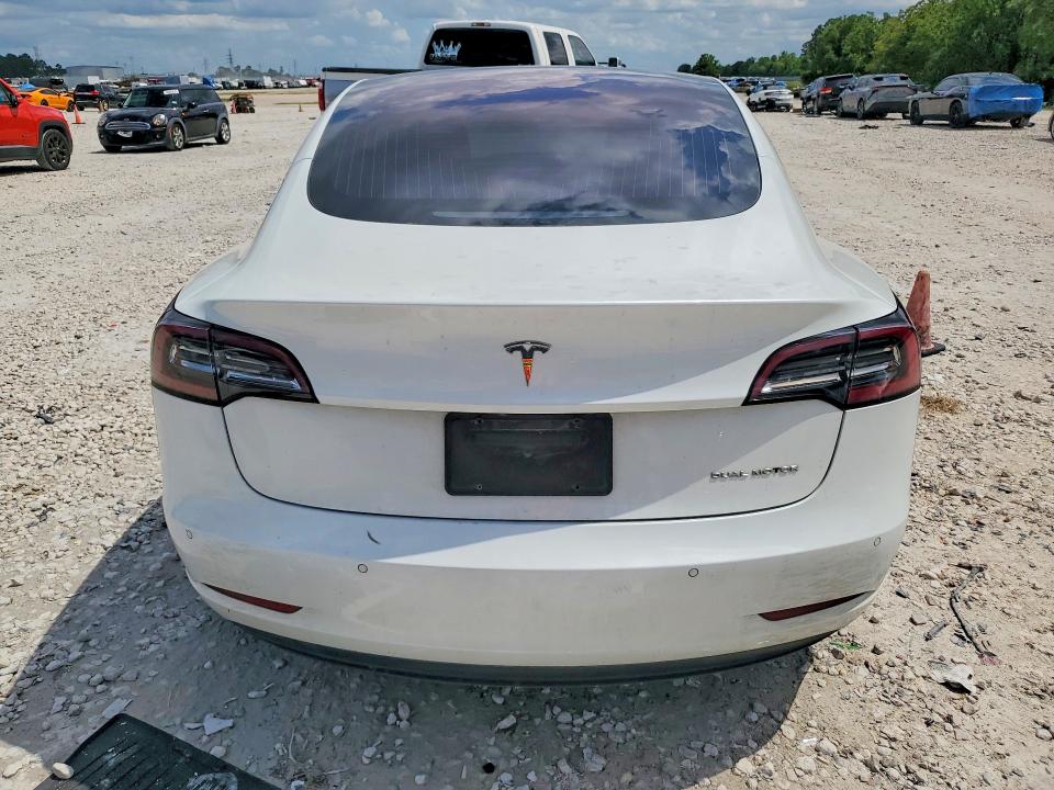Photo 6 from auction – 2018 TESLA MODEL 3 with VIN 5YJ3E1EB6JF178948