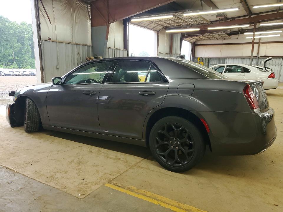 Снимка 2 от търг – 2019 CHRYSLER 300 с VIN 2C3CCABG8KH682794