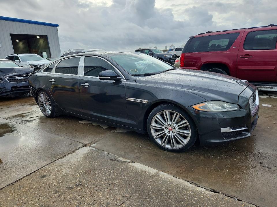 Photo 4 from auction – 2018 JAGUAR XJL with VIN SAJWA2GE4JMW15733