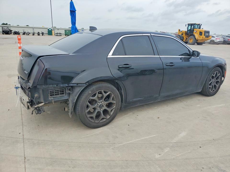 Photo 3 from auction – 2015 CHRYSLER 300 with VIN 2C3CCAAG4FH779501