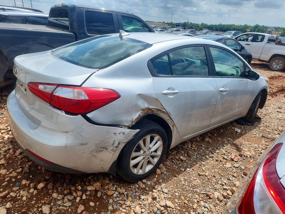 Photo 3 from auction – 2016 KIA FORTE with VIN KNAFX4A63G5569080