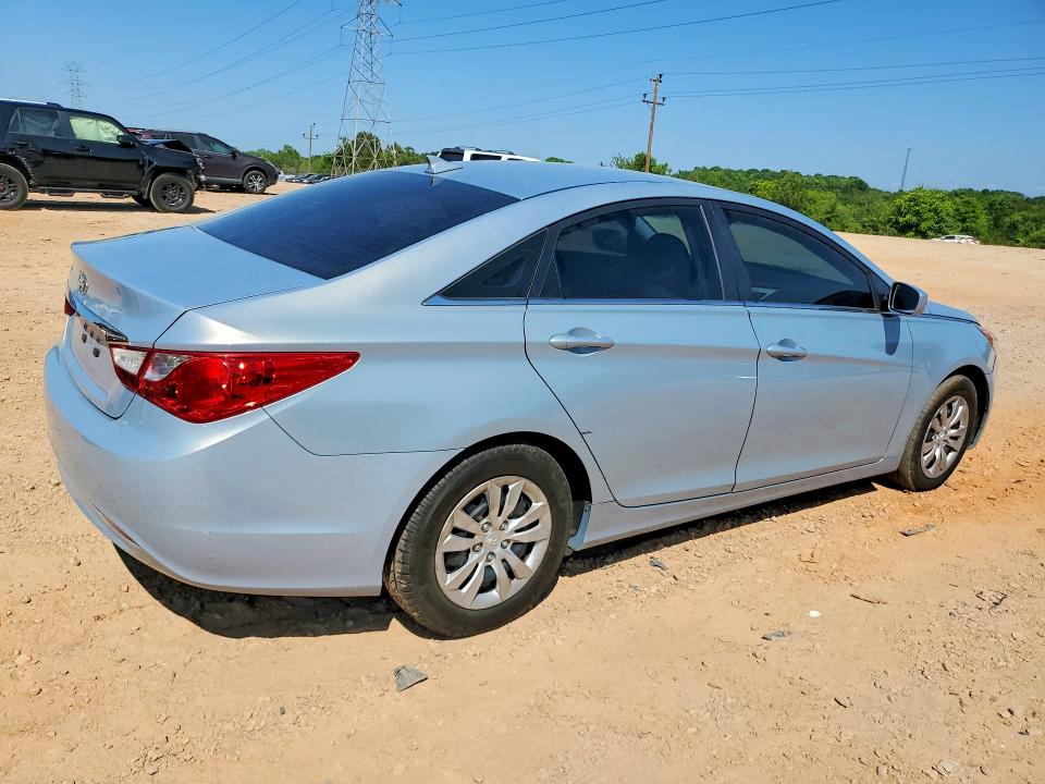 Photo 3 from auction – 2012 HYUNDAI SONATA with VIN 5NPEB4AC8CH312204