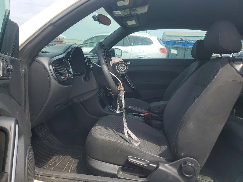 Photo 7 from auction – 2013 VOLKSWAGEN BEETLE with VIN 3VWFP7AT4DM653776