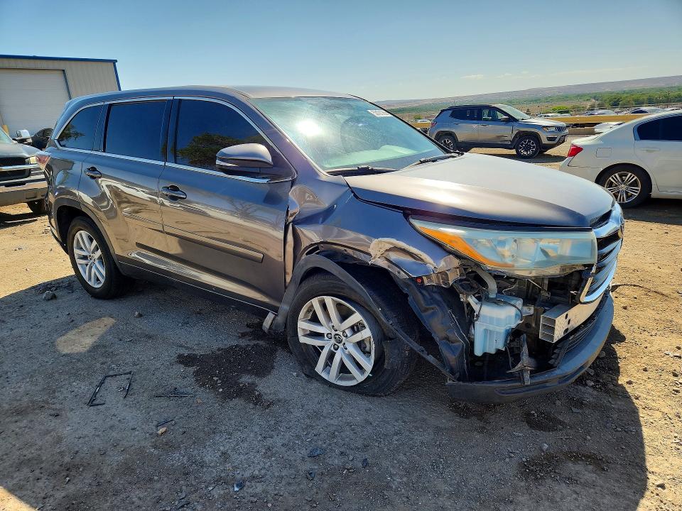 Photo 4 from auction – 2016 TOYOTA HIGHLANDER with VIN 5TDZKRFH4GS128543