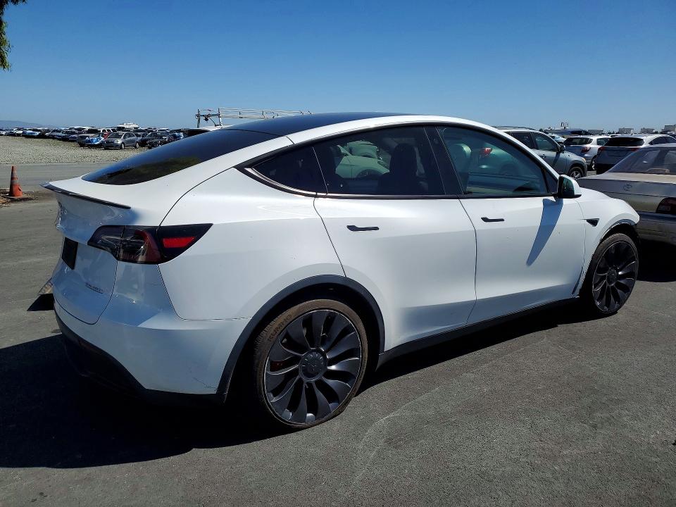 Photo 3 from auction – 2023 TESLA MODEL Y with VIN 7SAYGDEF4PF593749