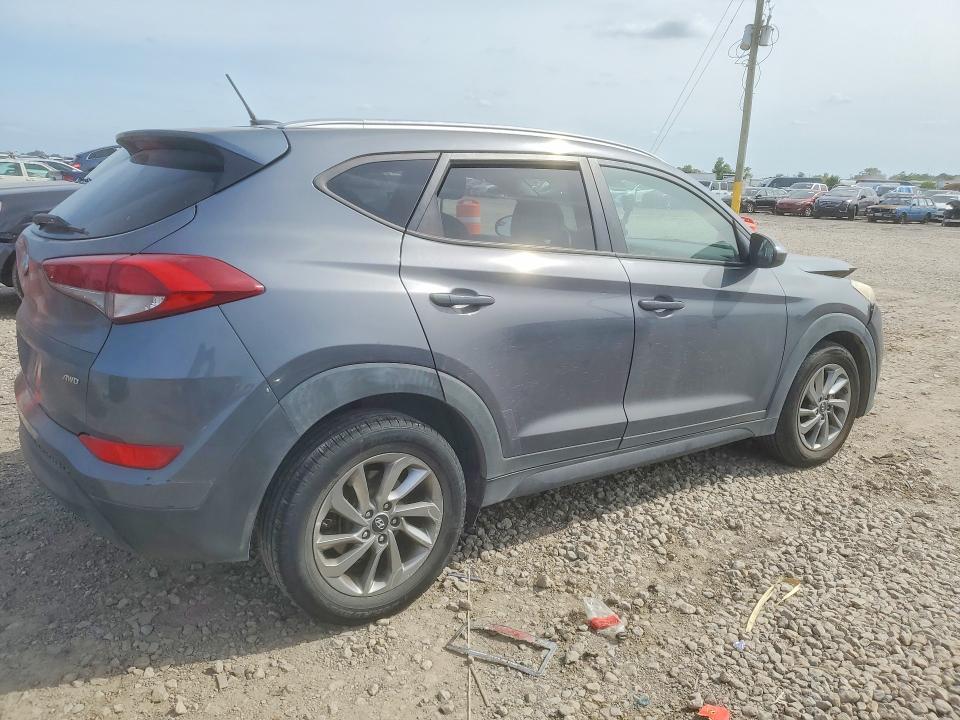 Photo 3 from auction – 2016 HYUNDAI TUCSON with VIN KM8J3CA44GU126603