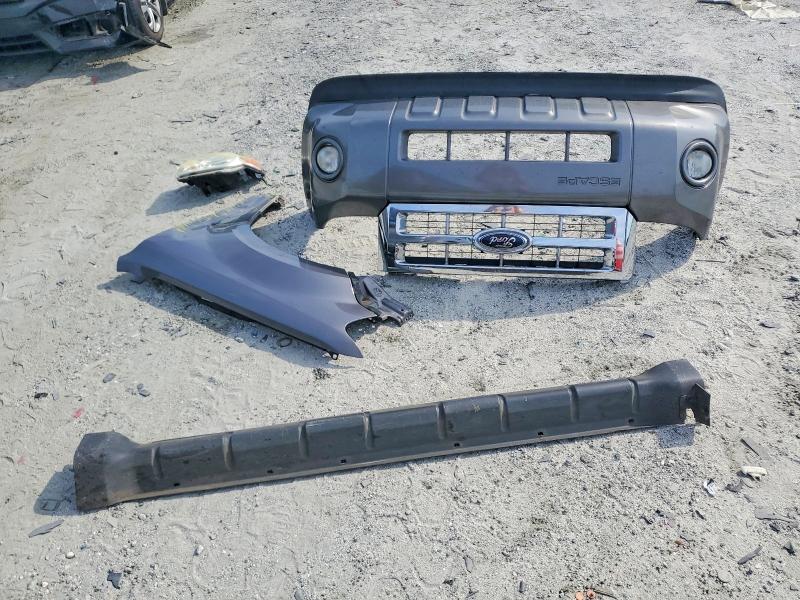 Photo 13 from auction – 2009 FORD ESCAPE with VIN 1FMCU93G79KA35579