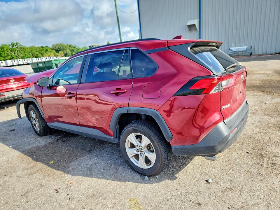Photo 2 from auction – 2021 TOYOTA RAV4 with VIN 2T3W1RFVXMW175517