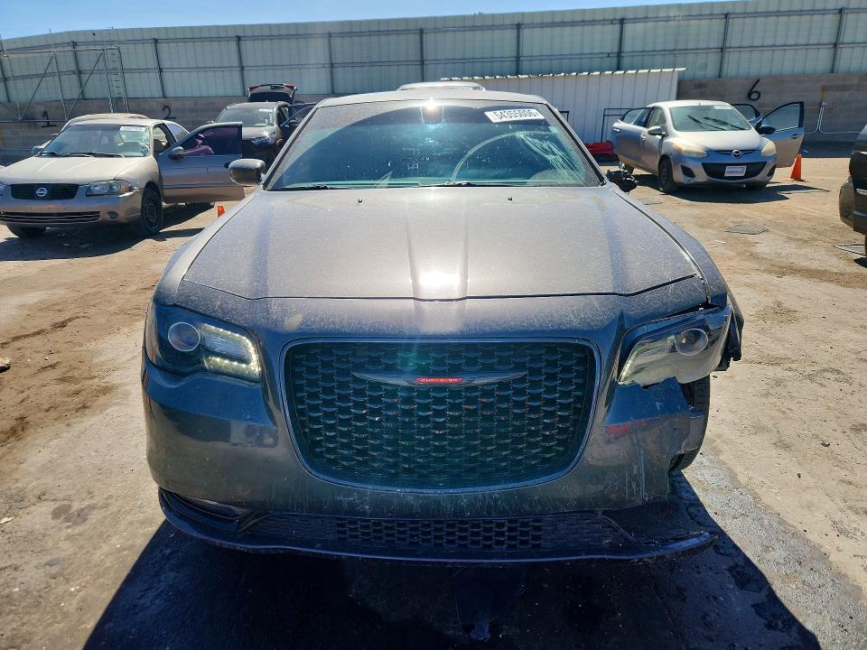 Photo 5 from auction – 2023 CHRYSLER 300 with VIN 2C3CCABG0PH637047