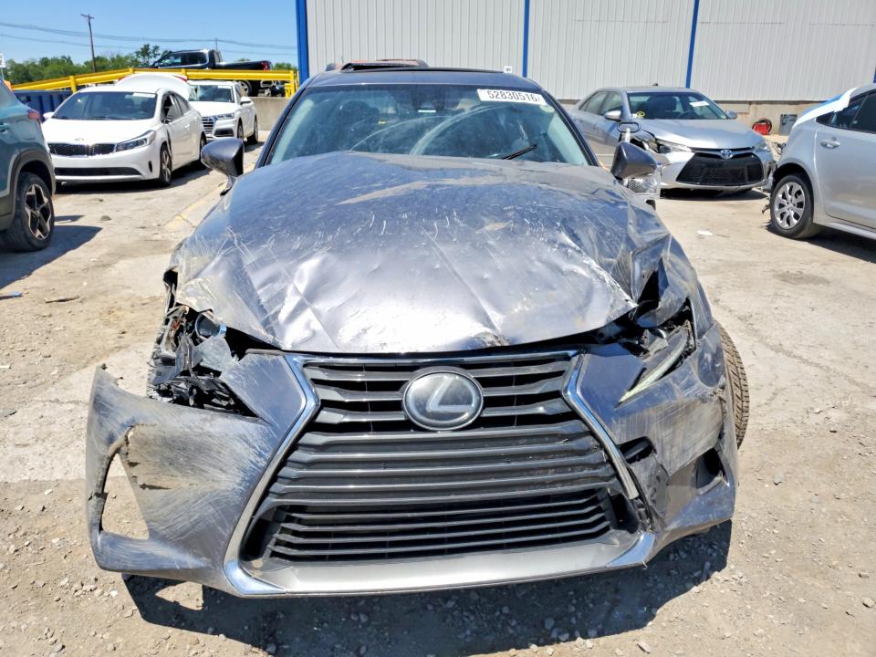 Photo 5 from auction – 2018 LEXUS IS with VIN JTHBA1D2XJ5070759