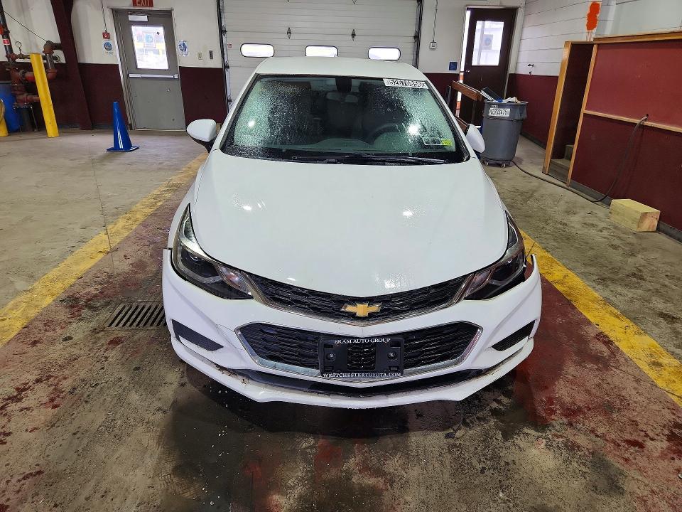 Photo 5 from auction – 2017 CHEVROLET CRUZE with VIN 3G1BE6SM2HS516855