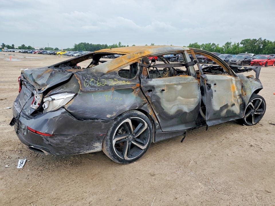 Photo 3 from auction – 2018 HONDA ACCORD with VIN 1HGCV1F33JA109166
