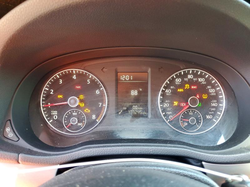 Photo 9 from auction – 2015 VOLKSWAGEN PASSAT with VIN 1VWAS7A36FC100818