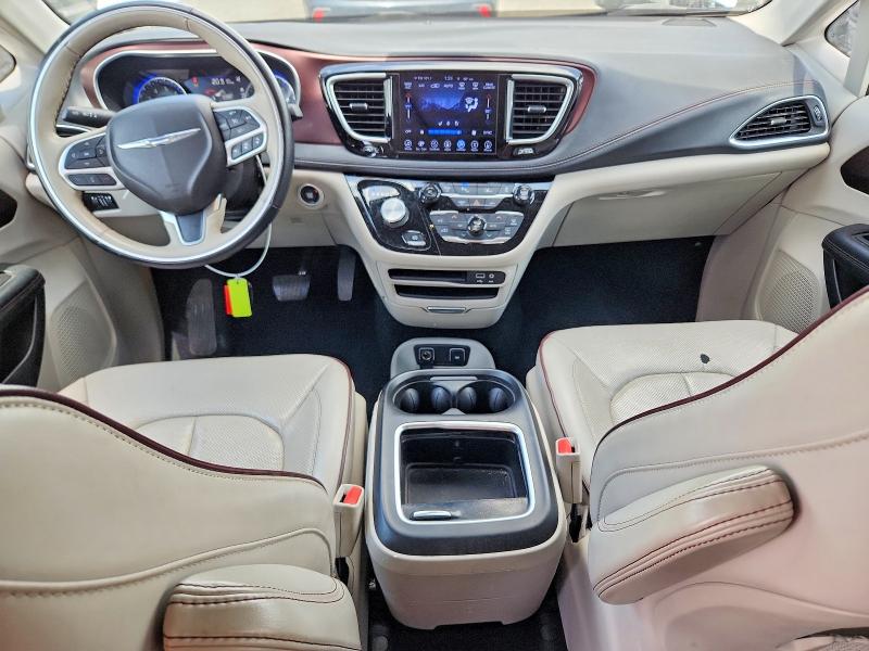 Photo 8 from auction – 2017 CHRYSLER PACIFICA with VIN 2C4RC1GG0HR505271